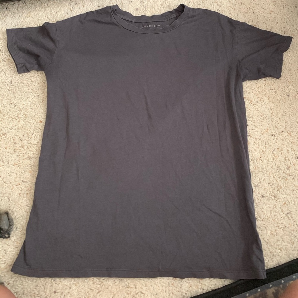 American Eagle Gray T Shirt